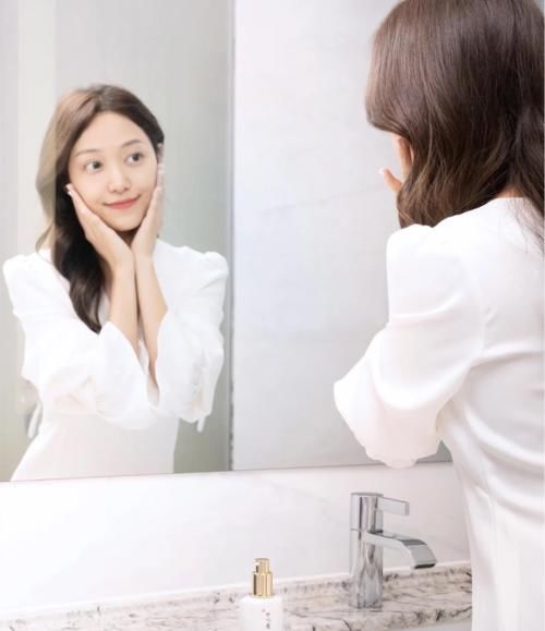 40岁的女人如何优雅地美下去？4点干货，提升你的精致度