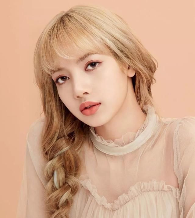 《青春有你3》导师排场大，Lisa回归不算什么，他才是重量级导师