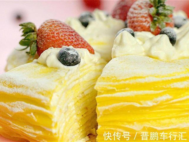 榴莲|外面齁贵的榴莲千层蛋糕,在家只要一个平底锅就能做?就这么简单