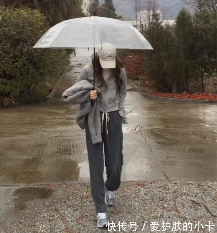 棉服|超好穿的运动裤火了,今年春天日常穿搭,少不了它的身影