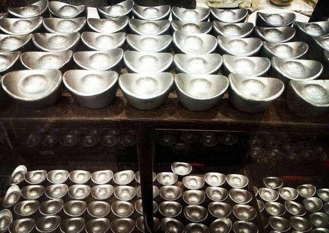 昏君|钟爱女色的昏君，死于服用媚药，却为明王朝赚来3亿3千万两白银