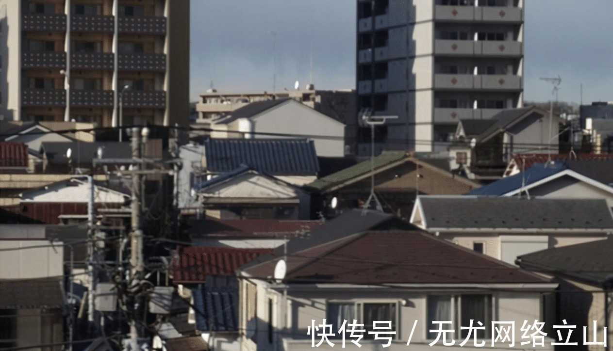 望驿台|日本房价“崩盘”回忆：当初“没买”房子的人，后来生活得如何？