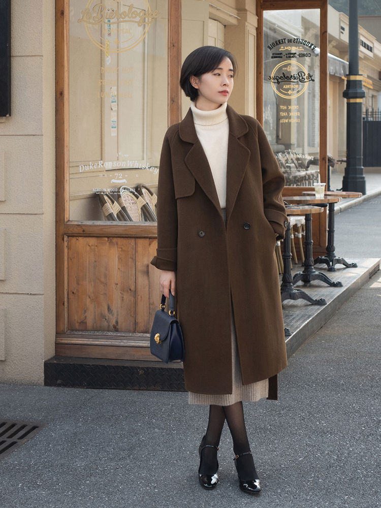 半身裙|不管二十岁还是四十岁，穿大衣谨记基础款最美，时髦保暖又显瘦