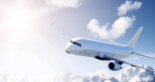 表观 宇宙的加速度能用飞机的表观加速度类比吗?