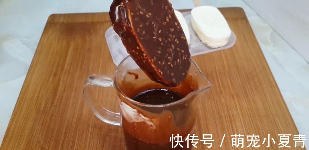 4个鸡蛋,1袋牛奶,冰箱里一放,做出特色雪花,吃过就念念不忘