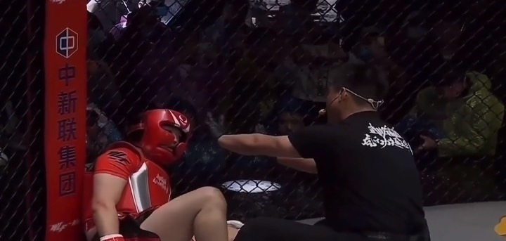 藥水哥慘遭向佐暴揍,收棺之戰(zhàn)落幕,張大仙:他的復(fù)活甲沒(méi)了