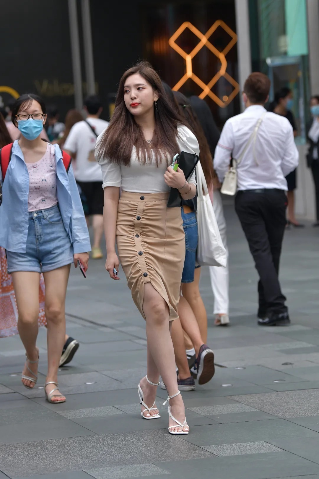  飘飘|长发飘飘，漂亮动人的长发美女