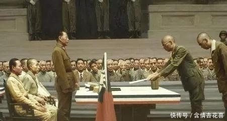 斯大林|斯大林送来一份礼物,裕仁打开差点气晕过去,替中国出了一口恶气