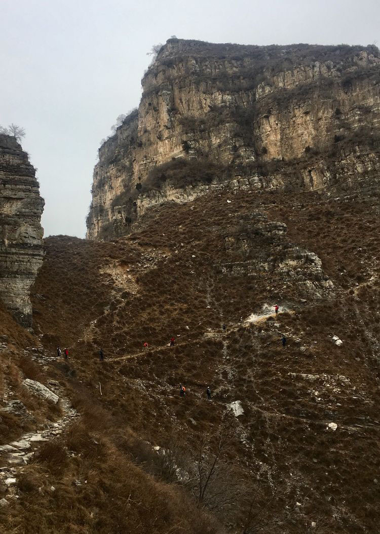 涞水|穿越高山和人群，涞水黄土顶—大北顶—大寨顶徒步旅游