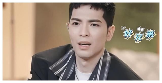 好好的恋爱综艺,变成了“男男官宣”,女嘉宾:是我们不够美吗?