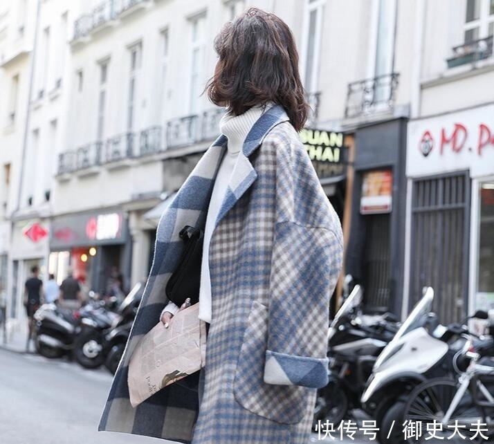 聚会|大衣+黑裤子?没有新意!如今流行这样穿,聚会上班,人见人夸美