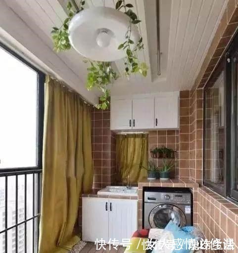 砖砌|老婆在阳台腾出一平米,做了个砖砌洗衣房,实用又美观