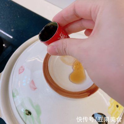 茶匙|迷倒全家的厨房小白也能驾驭的海鲜豆腐煲，真心好吃