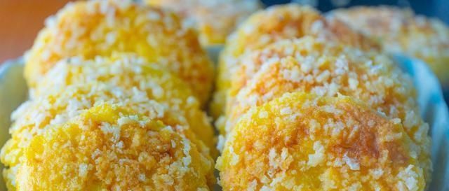 糯米粉里加2个苹果,居然这么好吃,酸甜可口,每次上桌就抢光