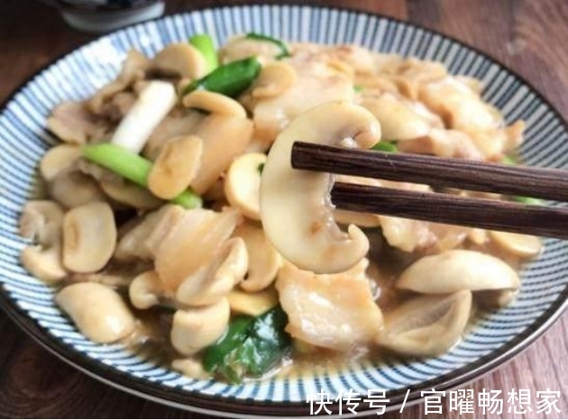 皮蛋|美食推荐蘑菇炒肉、香辣牛肉丝、虾仁豆腐球、青椒皮蛋的做法