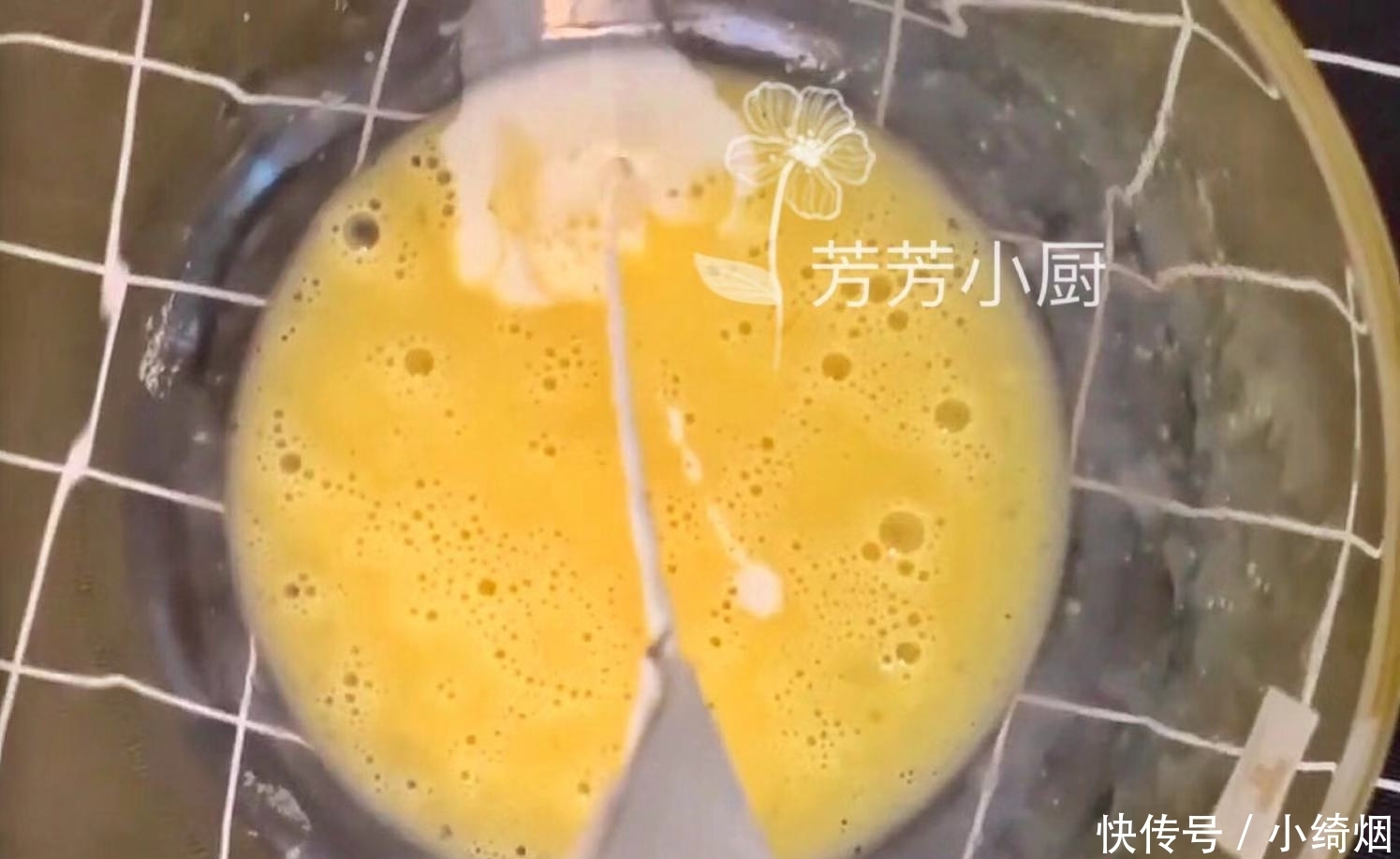 1包纯牛奶2个鸡蛋，不用烤箱也能做点心，清香营养，比买的还好