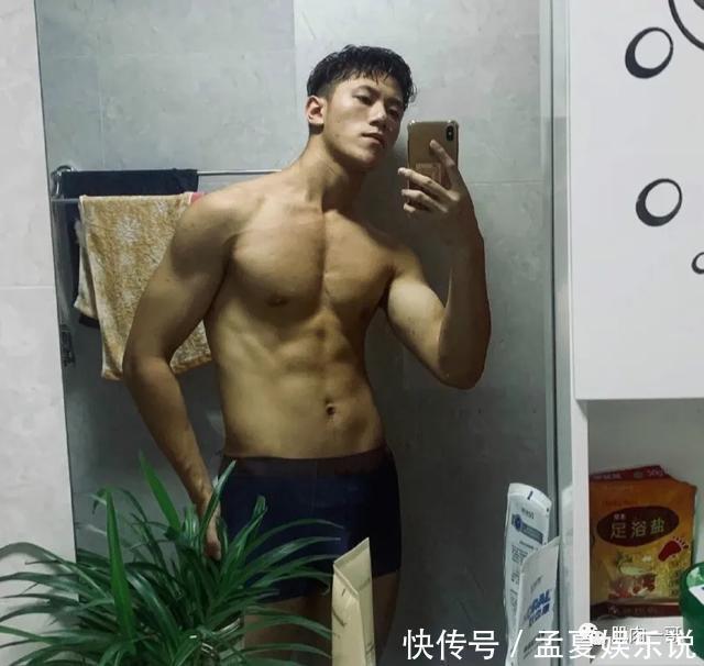 阳光帅气|183cm筋肉大学生酷爱穿灰裤子,这身材太上头了