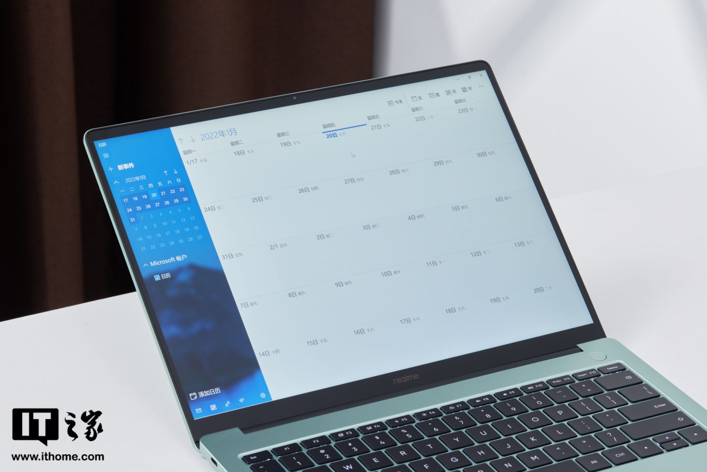 英特尔|【IT之家开箱】realme Book 增强版笔记本天空青色图赏