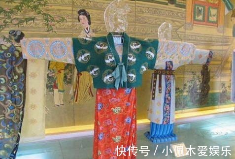 女扮男装|此朝代衣服是封建社会服装的顶端，比1400年后的衣服还要漂亮