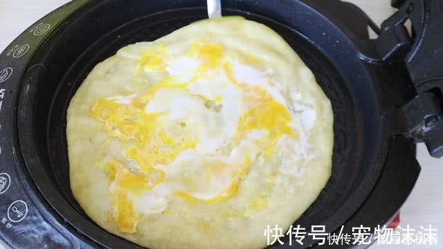 早餐饼|早起半小时给家人做盘早餐饼，做法简单，外酥里嫩口感劲道