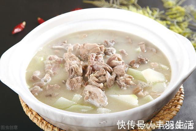 炖羊肉时，最忌放八角，只需要3种香料，味道鲜美无膻味