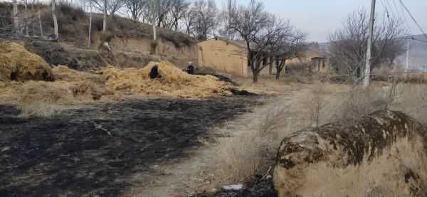 地锅|麦草垛（散文）