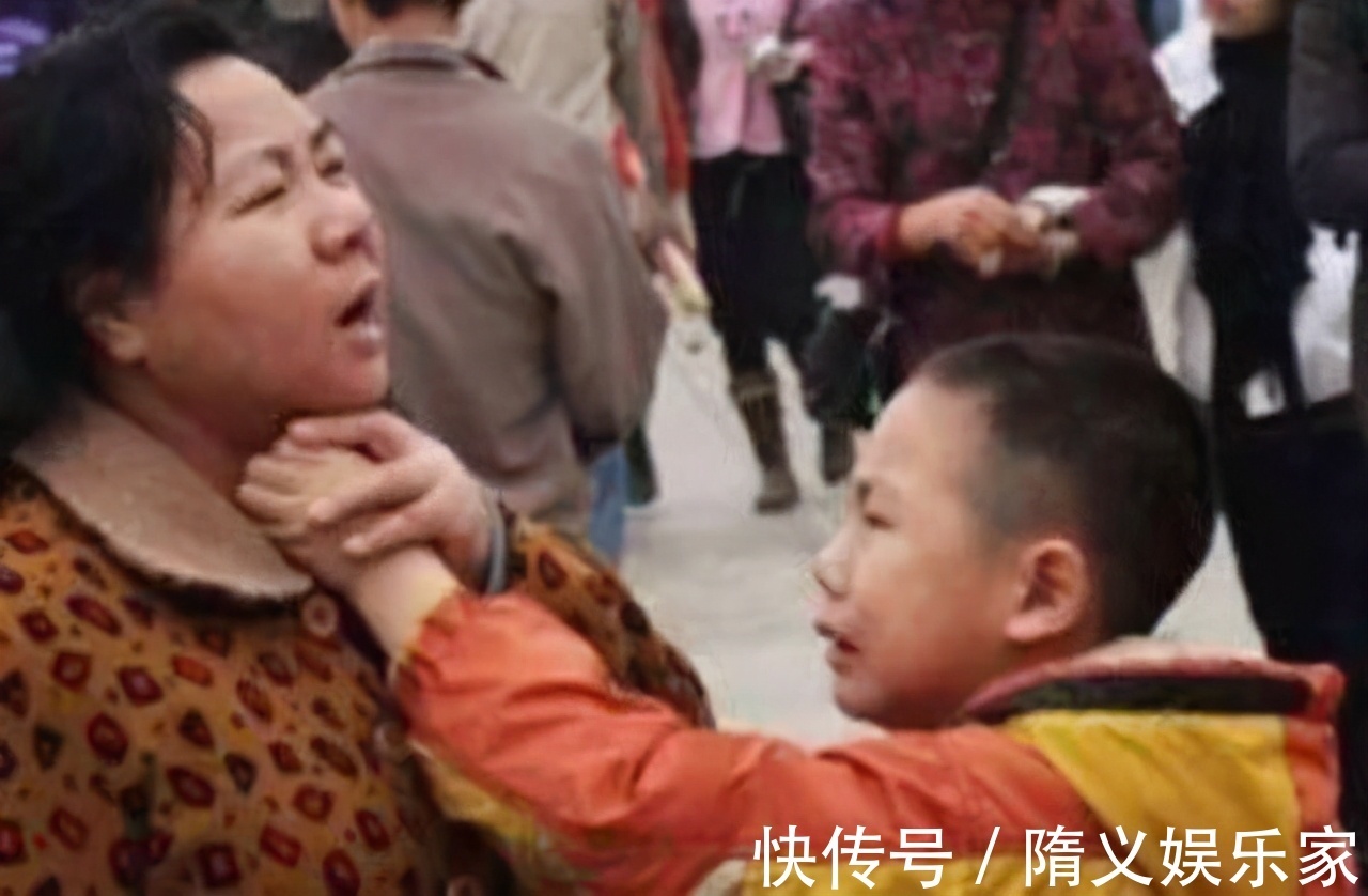 孩子|还在给孩子吃那碗“毒面条”过来人告诉你小心养出白眼狼