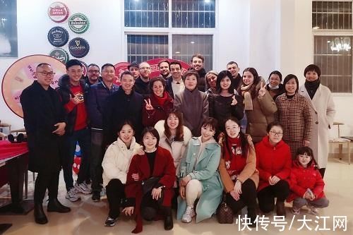 新年|江西外语外贸职业学院中外教师齐聚一堂共贺新年