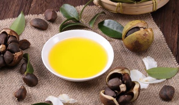 阳光所带来的不仅仅只是温暖,还有着对肌肤的损害该如何解决呢?