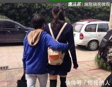 |搞笑GIF趣图又到了美人鱼上岸嬉戏的季节了