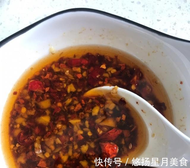 鲜嫩|和我一起做凉拌皮蛋黄瓜,不仅脆爽鲜嫩,更是让你畅享美味时光!