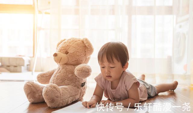 父母|发现宝宝行为举止“怪异”,原来是这个能力在起作用,父母多关注