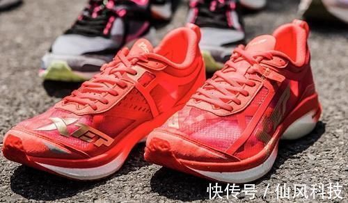 氢跑|性能在线、出街有面：不会选错的国产跑鞋，400的预算就能拿下！