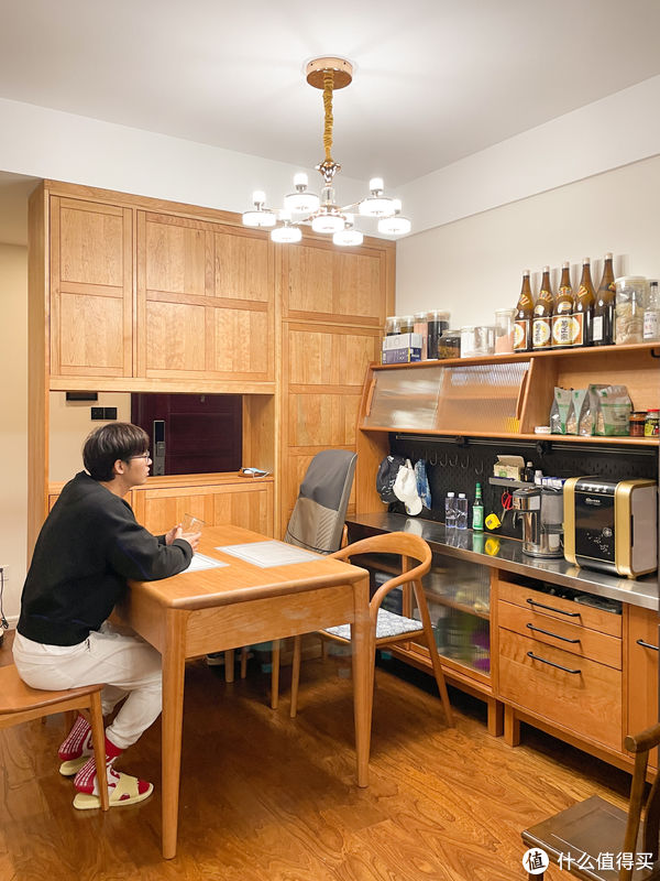 书桌|开门见厅小户型,留出1㎡给玄关加点戏,空间利用率狠狠拿捏