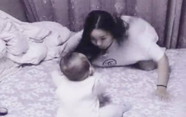 监控|产后老公在家装了监控，意外发现这一幕！看完感到好心酸