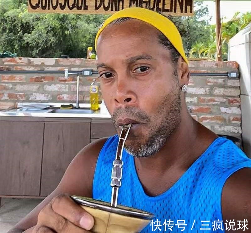 巴西足球|41岁小罗健康引人担忧:严重发福+明显苍老,胡子花白像60岁老头