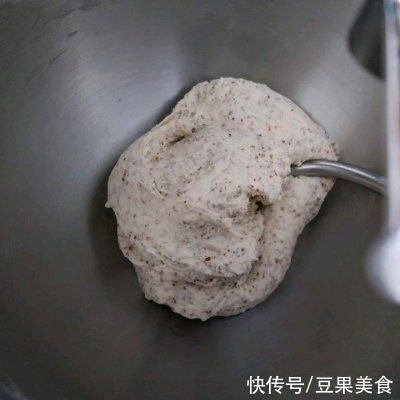 吴宝春|无限次回做的软欧「桂圆全麦面包」