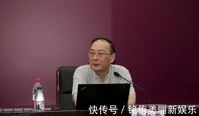 事实胜于雄辩$金灿荣教授:公知就是一群苍蝇,总把我国的垃圾堆跟外国的客厅比