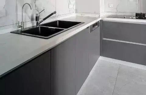 优点|你家厨房不好用,一半原因是水槽选错了!锅都放不进去,到处滴水