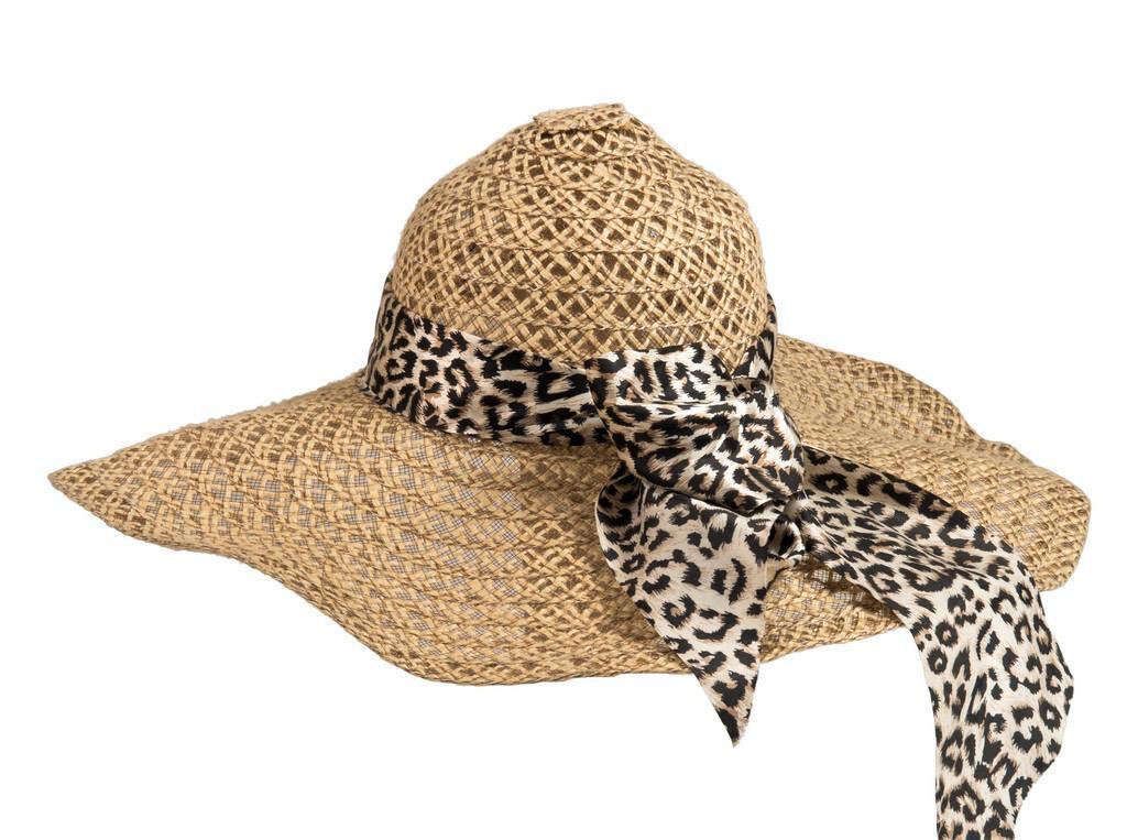 洋气|小方巾怎么系好看?当成手链优雅洋气,绑在辫子上复古又有气质