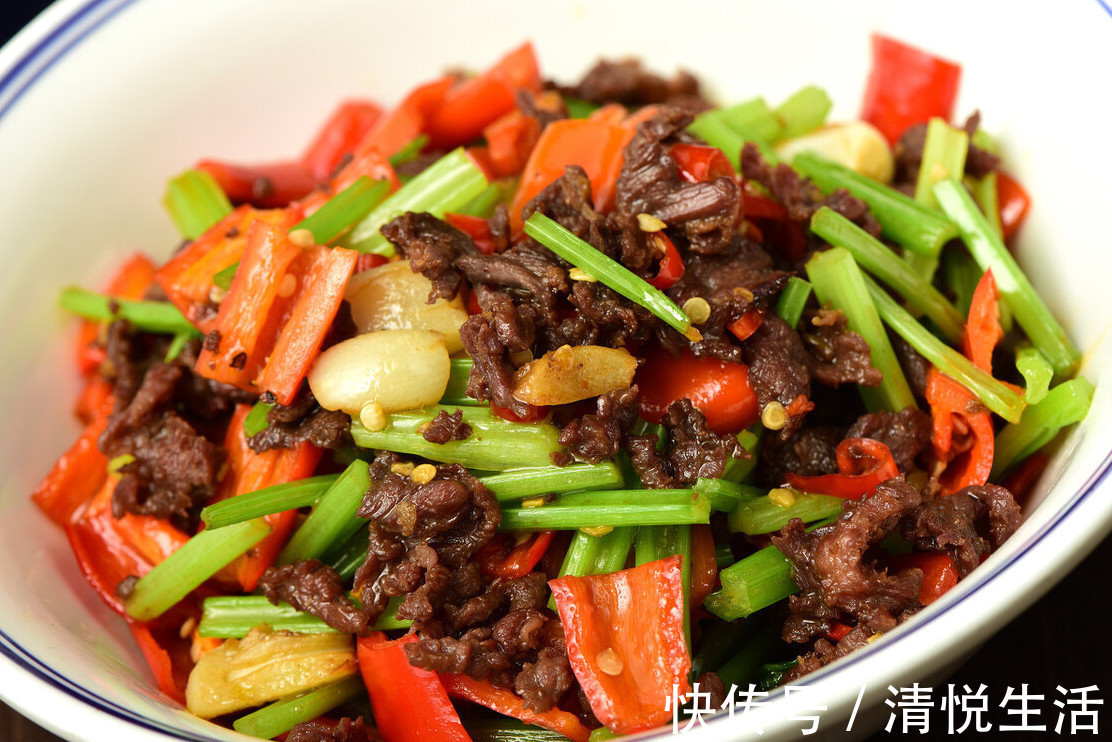 蛋清|腌牛肉只会放盐难怪又干又柴,大厨教你做法,炒出来又香又嫩