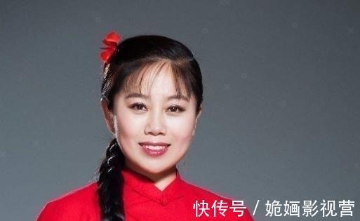 借百万上《星光大道》,被淘汰后独自还债,实力不济却抱怨节目组