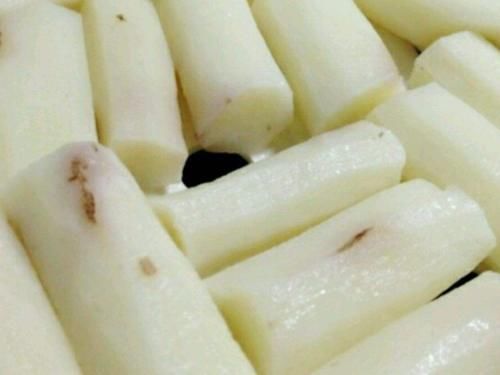 吃一些|女生来“例假”期间,使劲吃3物,或排出子宫污血,体重“哗哗降”