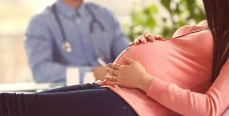 危害|“卧床躺”并不是保胎好方法,“长期趴”还会有危害,孕妈要知晓