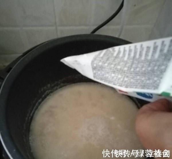 燕麦|“失眠天敌”被发现，睡前吃一点它，安神助眠，一觉睡到大天亮