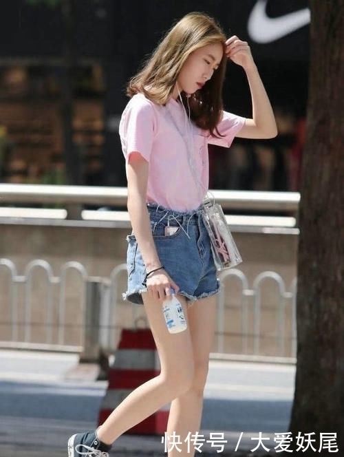 短裤|时尚街拍短裤长腿美女,穿出性感好身材,美丽动人引人注目