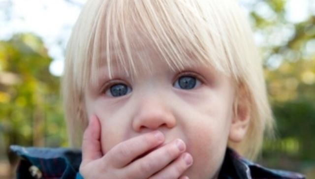 四缝穴|孩子有这4个现象说明已积食,用这3式小儿推拿,可能会快速缓解