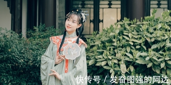 天姥连天向天横#格律诗不好写,古诗就好写?杜绝误区,且看李白对韵脚变化把控