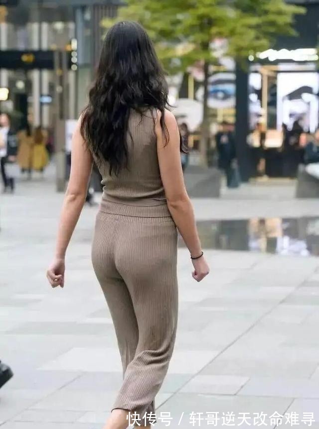 装扮 立体精美的打底裤装扮复古感十足,时尚大方又舒适,还很百搭!