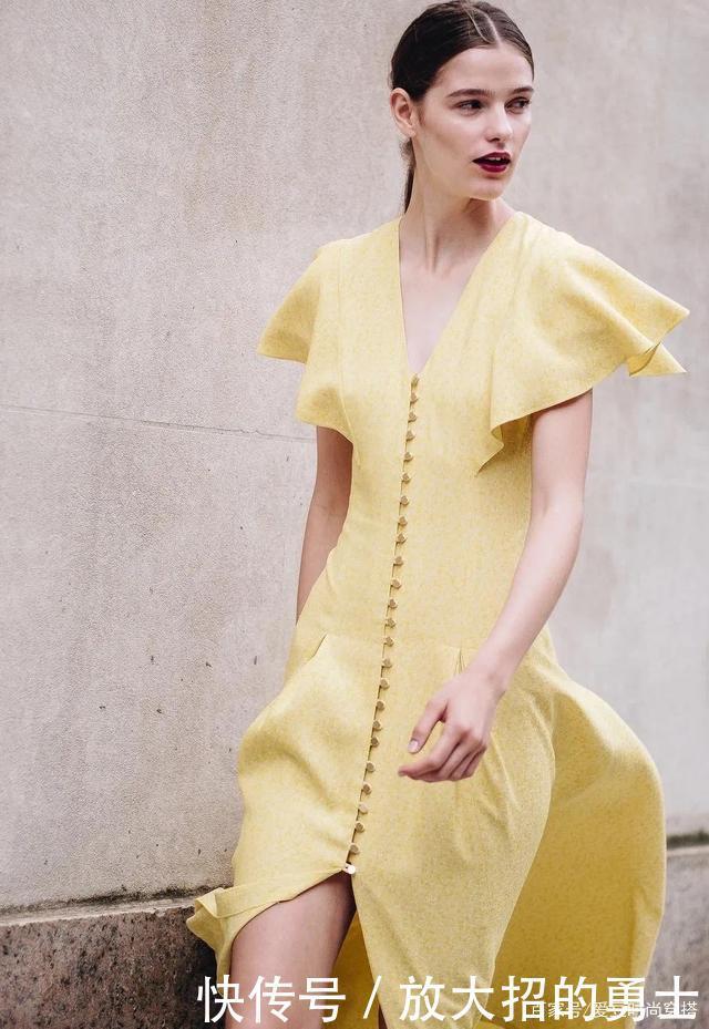 除了淡黄色,今年更流行“奶油黄”穿搭,气质又显白